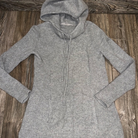 Athleta Cashmere Aurora Hooded Gray Long Sweater Tunic Kangaroo Pocket Medium - Picture 2 of 8